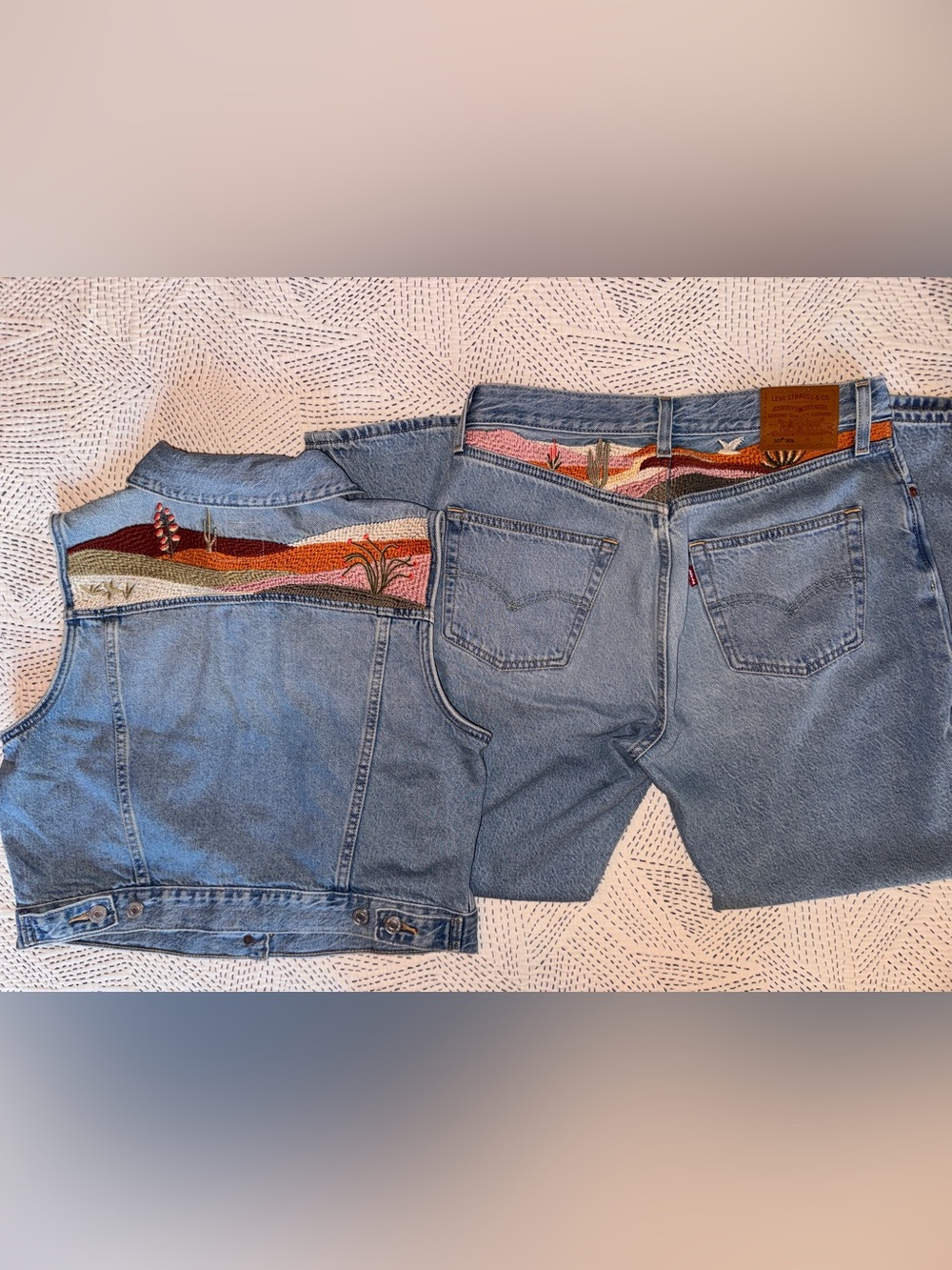 Levi's Light Blue Desert Utopia Embroidered Denim Vest and 501 90’s Jeans Set - Picture 14 of 16
